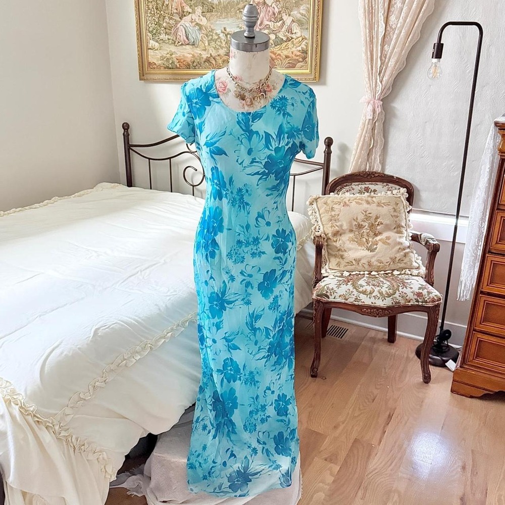 Blue Floral Maxi Dress  90s Jody size 7 blue floral maxi dress
